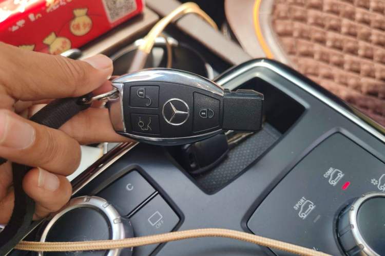 Used Mercedes-Benz GLE 2017 GLE 320 4MATIC Dynamic Model Vehicle Key