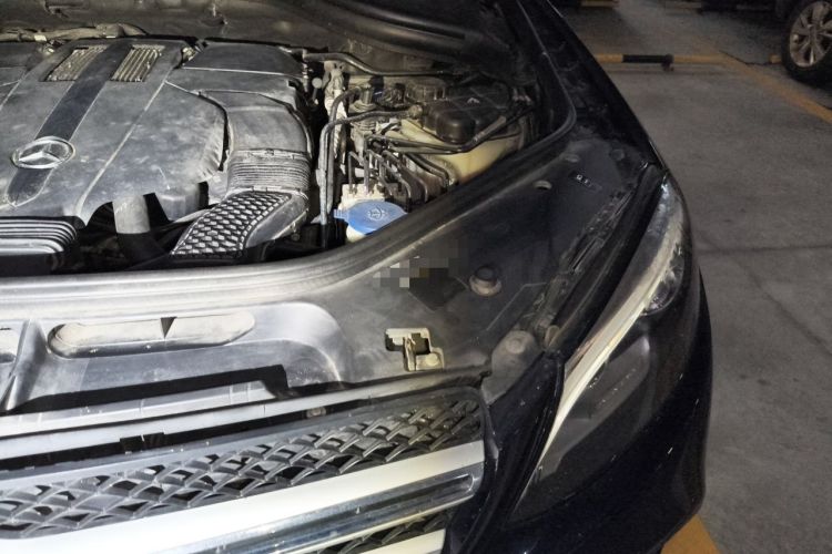 Used Mercedes-Benz GLE 2017 GLE 320 4MATIC Dynamic Model Engine Bay Left