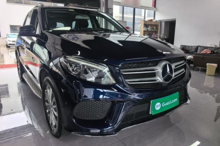 Used Mercedes-Benz GLE 2017 GLE 320 4MATIC Dynamic Model Front Right 45 Deg