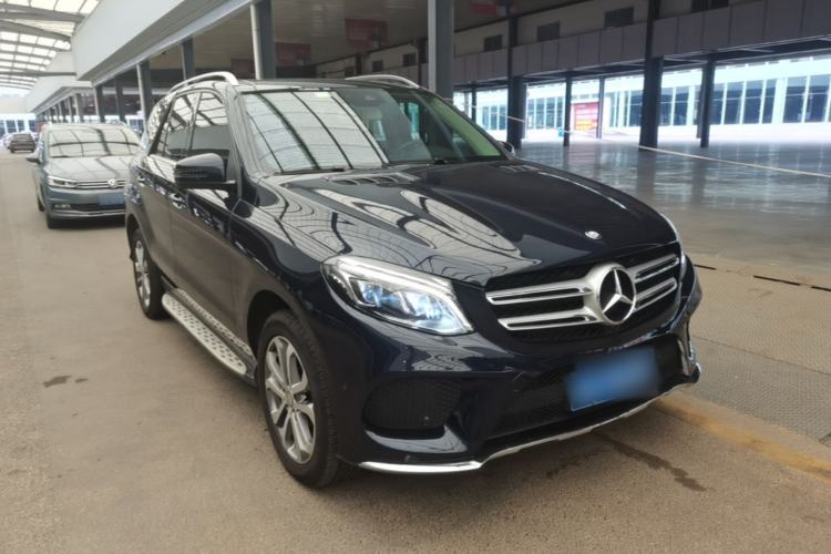Used Mercedes-Benz GLE 2017 GLE 320 4MATIC Dynamic Model Front Right 45 Deg