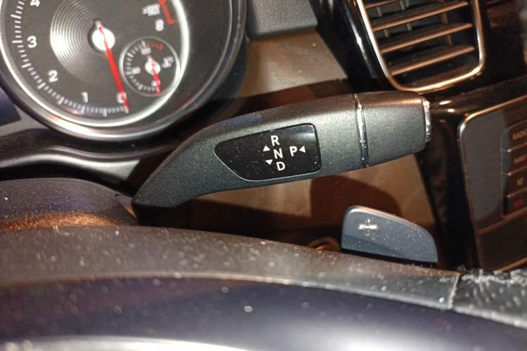 Used Mercedes-Benz GLE 2017 GLE 320 4MATIC Dynamic Model Gear Lever