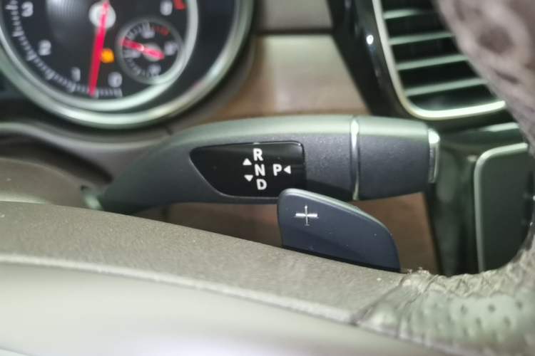 Used Mercedes-Benz GLE 2017 GLE 320 4MATIC Dynamic Model Gear Lever