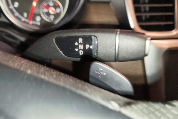 Used Mercedes-Benz GLE 2017 GLE 320 4MATIC Dynamic Model Gear Lever