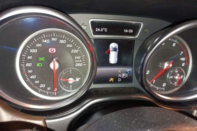Used Mercedes-Benz GLE 2017 GLE 320 4MATIC Dynamic Model Instrument Cluster