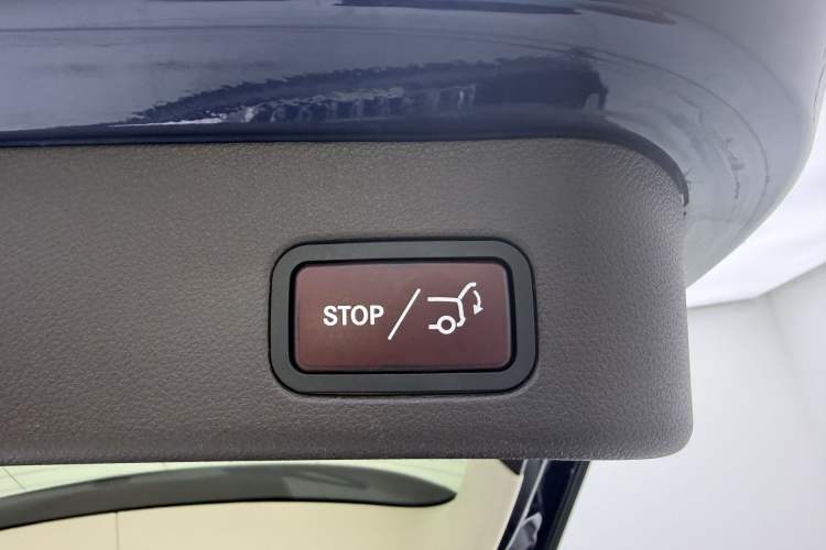 Used Mercedes-Benz GLE 2017 GLE 320 4MATIC Dynamic Model Interior 11