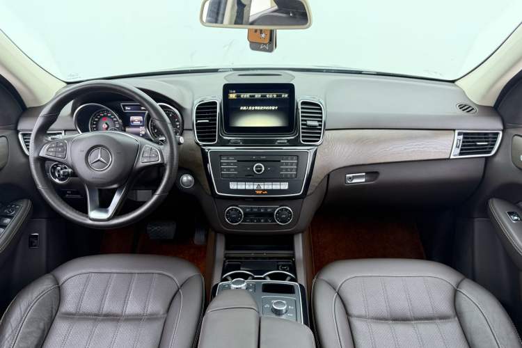 Used Mercedes-Benz GLE 2017 GLE 320 4MATIC Dynamic Model Interior 5