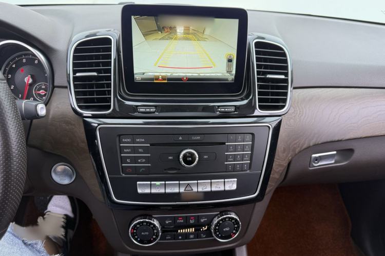 Used Mercedes-Benz GLE 2017 GLE 320 4MATIC Dynamic Model Interior 9