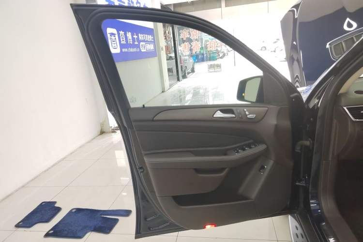 Used Mercedes-Benz GLE 2017 GLE 320 4MATIC Dynamic Model Left Front Door Interior