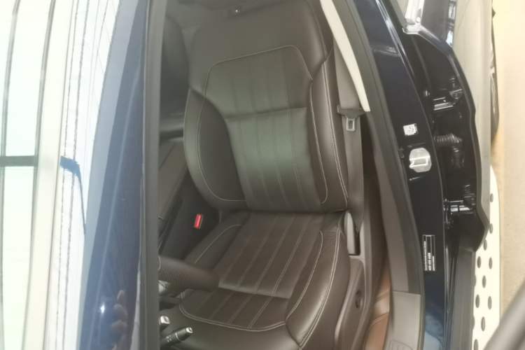 Used Mercedes-Benz GLE 2017 GLE 320 4MATIC Dynamic Model Left Front Seat