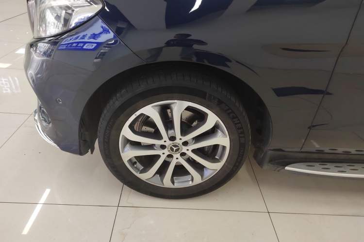 Used Mercedes-Benz GLE 2017 GLE 320 4MATIC Dynamic Model Left Front Wheel Hub