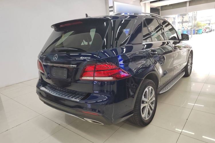 Used Mercedes-Benz GLE 2017 GLE 320 4MATIC Dynamic Model Rear Right 45 Deg