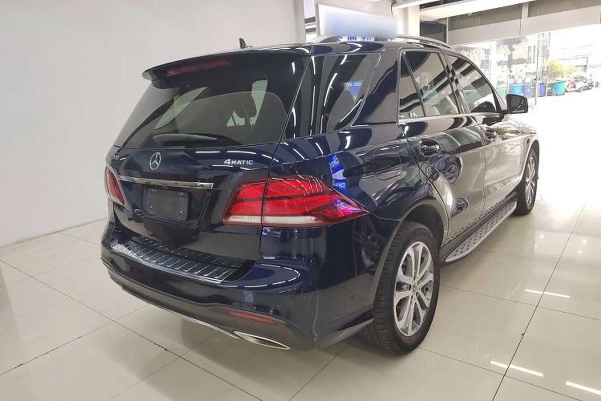 Used Mercedes-Benz GLE 2017 GLE 320 4MATIC Dynamic Model Rear Right 45 Deg