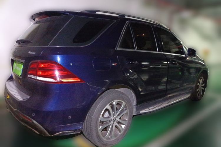 Used Mercedes-Benz GLE 2017 GLE 320 4MATIC Dynamic Model Rear Right 45 Deg