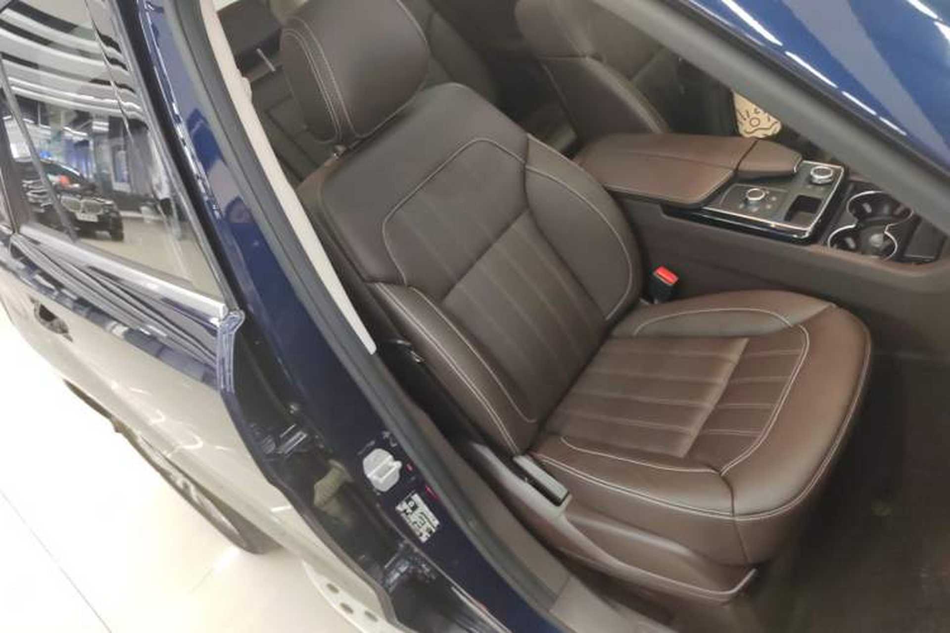 Used Mercedes-Benz GLE 2017 GLE 320 4MATIC Dynamic Model Right Front Seat