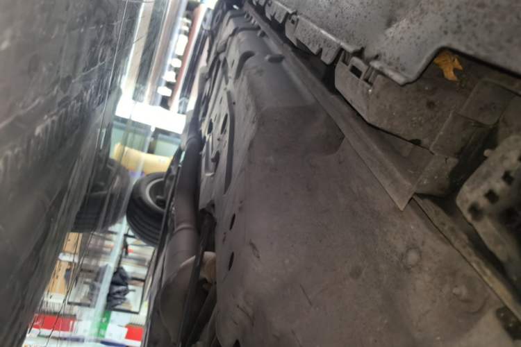 Used Mercedes-Benz GLE 2017 GLE 320 4MATIC Dynamic Model Right Side Sill