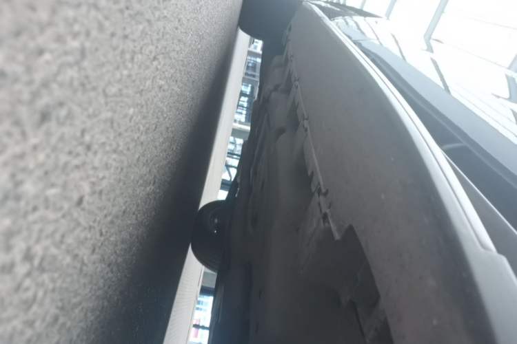 Used Mercedes-Benz GLE 2017 GLE 320 4MATIC Dynamic Model Right Side Sill