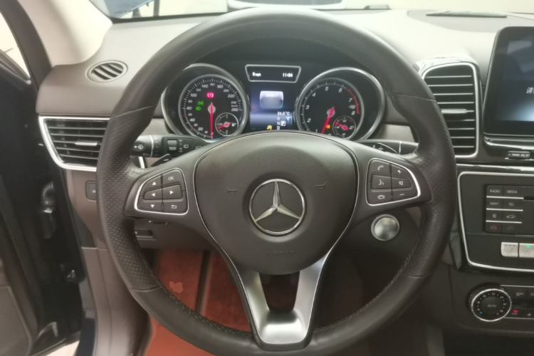 Used Mercedes-Benz GLE 2017 GLE 320 4MATIC Dynamic Model Steering Wheel