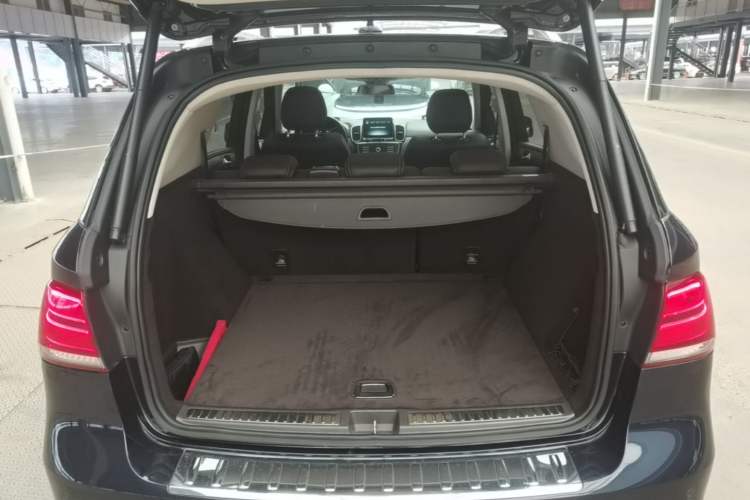 Used Mercedes-Benz GLE 2017 GLE 320 4MATIC Dynamic Model Trunk