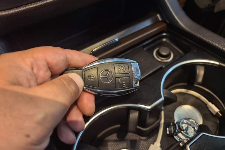 Used Mercedes-Benz GLE 2017 GLE 320 4MATIC Dynamic Model Vehicle Key