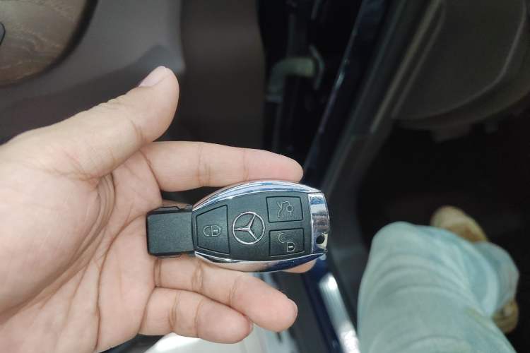 Used Mercedes-Benz GLE 2017 GLE 320 4MATIC Dynamic Model Vehicle Key