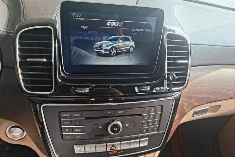 Used Mercedes-Benz GLE 2017 GLE 320 4MATIC Dynamic Model Audio And AC Panel