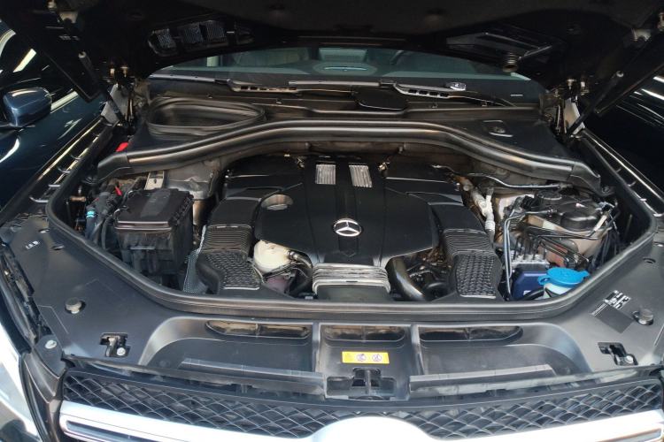 Used Mercedes-Benz GLE 2017 GLE 320 4MATIC Luxury Model Engine Bay