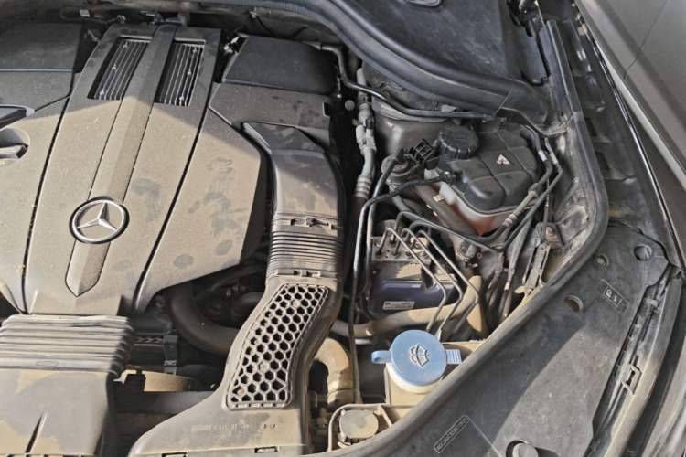 Used Mercedes-Benz GLE 2017 GLE 320 4MATIC Dynamic Model Engine Bay Left