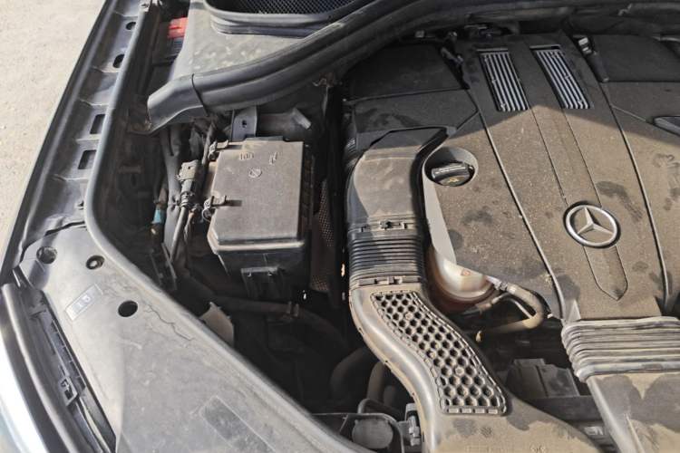 Used Mercedes-Benz GLE 2017 GLE 320 4MATIC Dynamic Model Engine Bay Right