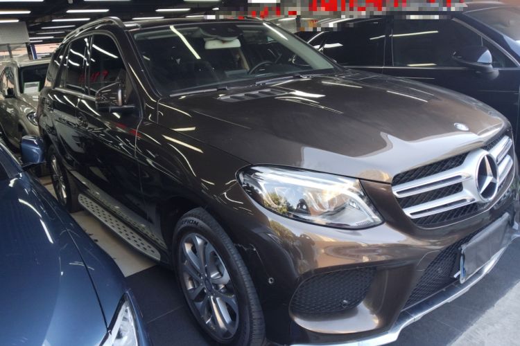 Used Mercedes-Benz GLE 2017 GLE 320 4MATIC Luxury Model Exterior 2