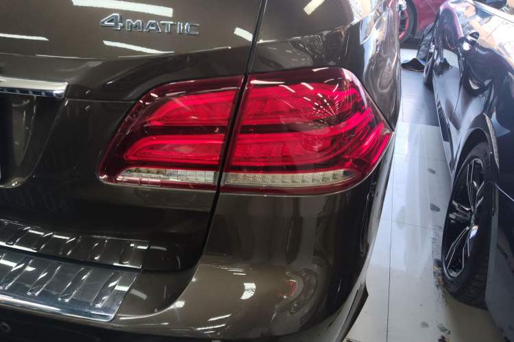 Used Mercedes-Benz GLE 2017 GLE 320 4MATIC Luxury Model Exterior 6