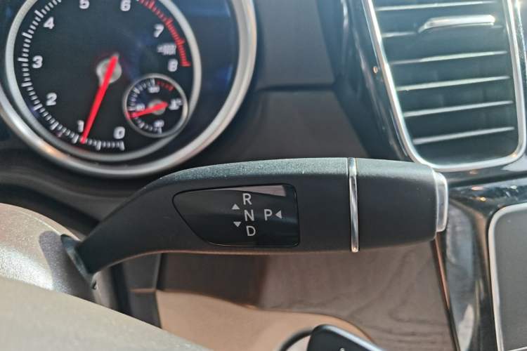 Used Mercedes-Benz GLE 2017 GLE 320 4MATIC Dynamic Model Gear Lever