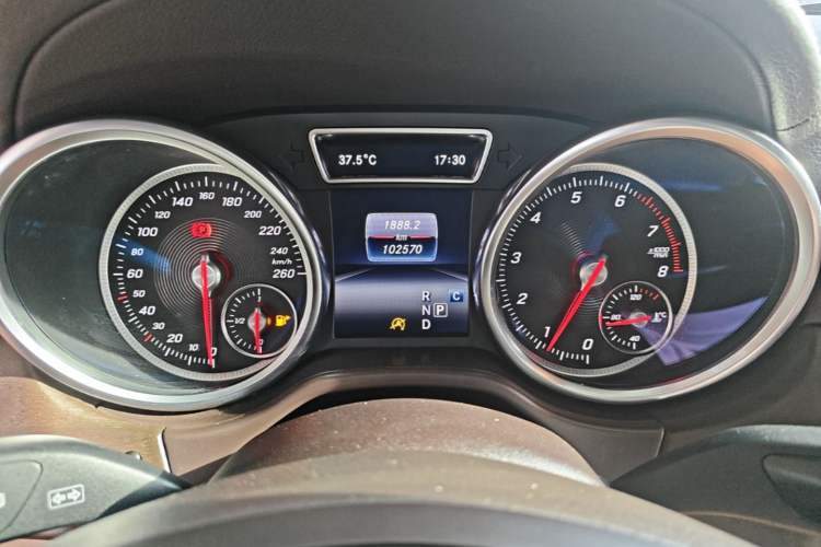 Used Mercedes-Benz GLE 2017 GLE 320 4MATIC Dynamic Model Instrument Cluster