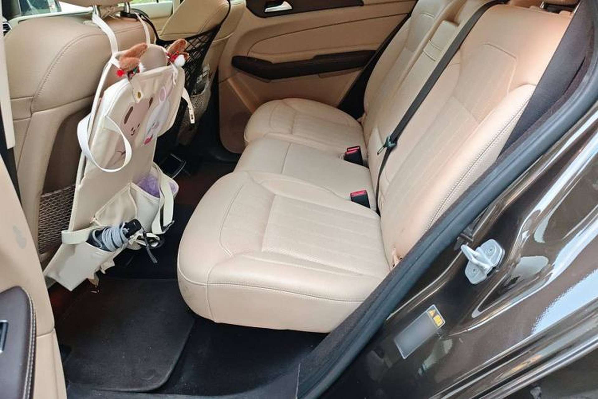 Used Mercedes-Benz GLE 2017 GLE 320 4MATIC Luxury Model Left Rear Seat