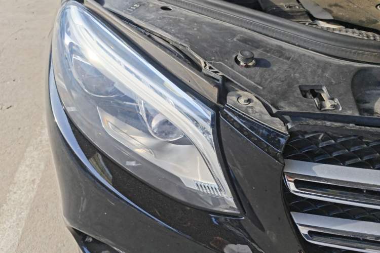 Used Mercedes-Benz GLE 2017 GLE 320 4MATIC Dynamic Model Right Front Headlight