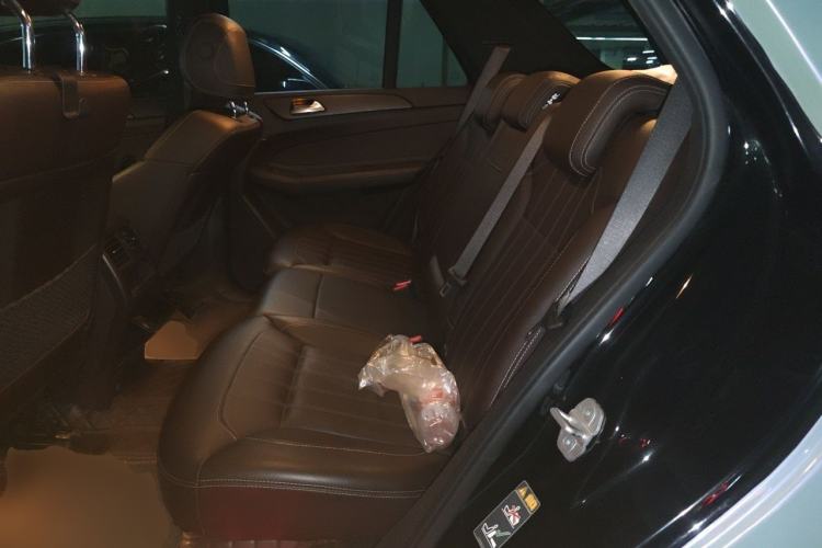 Used Mercedes-Benz GLE 2017 GLE 320 4MATIC Luxury Model Left Rear Seat