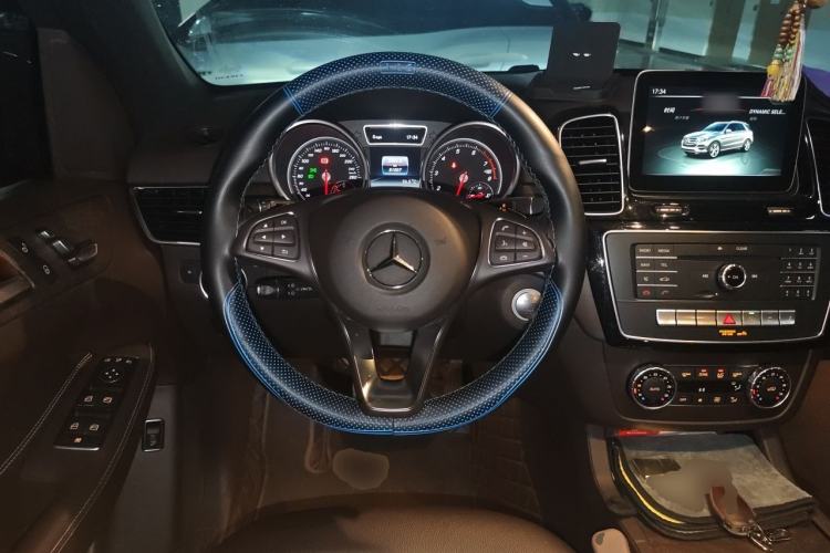 Used Mercedes-Benz GLE 2017 GLE 320 4MATIC Luxury Model Steering Wheel