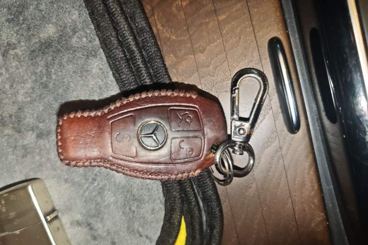 Used Mercedes-Benz GLE 2017 GLE 320 4MATIC Luxury Model Vehicle Key