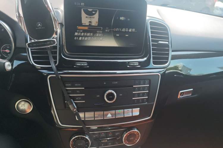 Used Mercedes-Benz GLE  Audio And AC Panel
