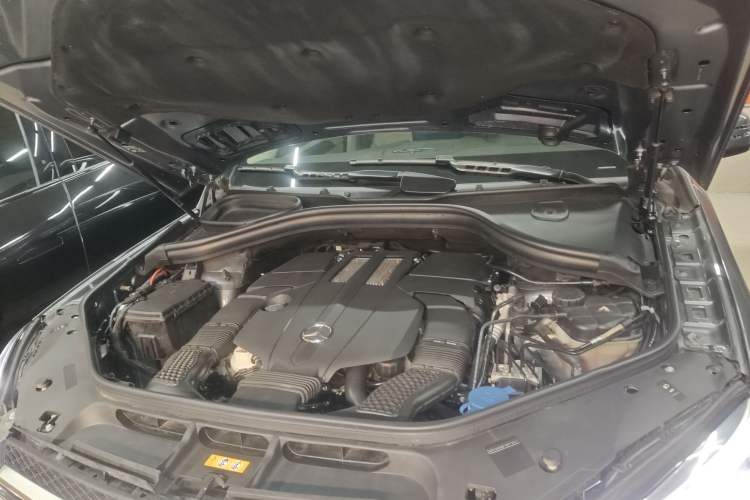 Used Mercedes-Benz GLE 2017 GLE 400 4MATIC Engine Bay