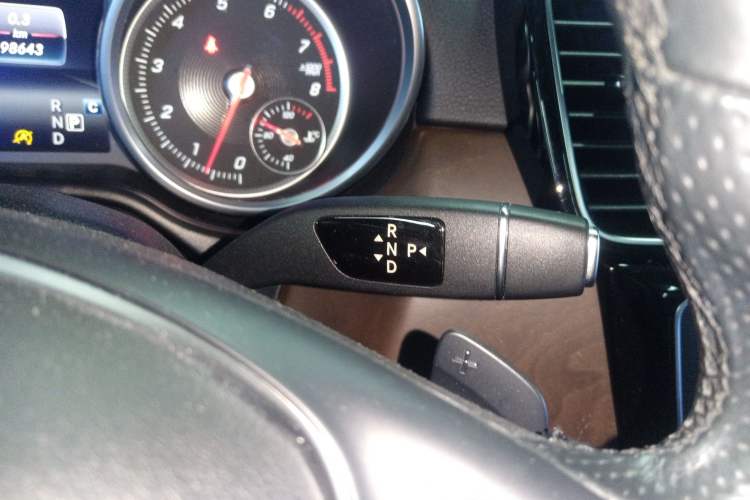 Used Mercedes-Benz GLE 2017 GLE 320 4MATIC Dynamic Model Gear Lever