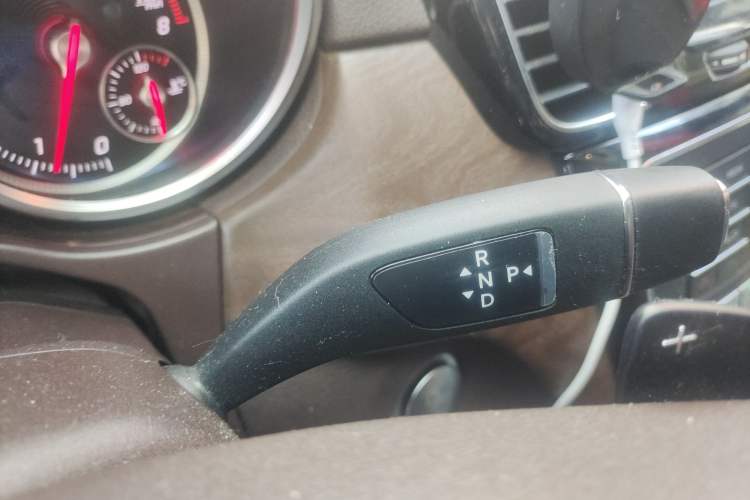 Used Mercedes-Benz GLE 2017 GLE 320 4MATIC Dynamic Model Gear Lever