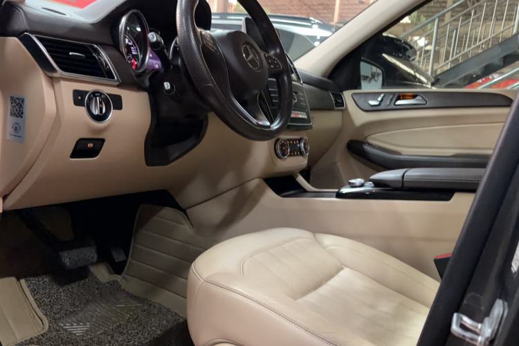 Used Mercedes-Benz GLE 2017 GLE 400 4MATIC Left Front Seat