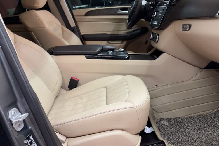 Used Mercedes-Benz GLE 2017 GLE 400 4MATIC Right Front Seat