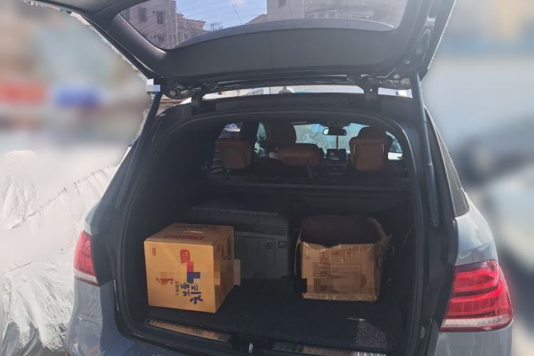 Used Mercedes-Benz GLE  Trunk