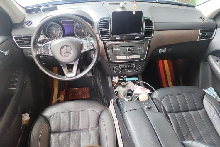 Used Mercedes-Benz GLE 2017 GLE 320 4MATIC Dynamic Model Center Console