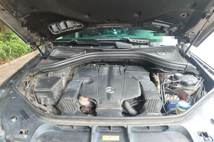 Used Mercedes-Benz GLE 2017 GLE 320 4MATIC Dynamic Model Engine Bay