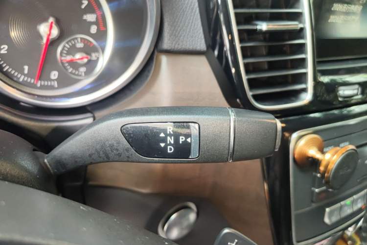 Used Mercedes-Benz GLE 2017 GLE 320 4MATIC Dynamic Model Gear Lever