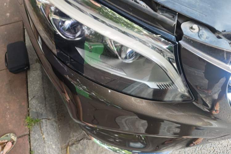 Used Mercedes-Benz GLE 2017 GLE 320 4MATIC Dynamic Model Right Front Headlight
