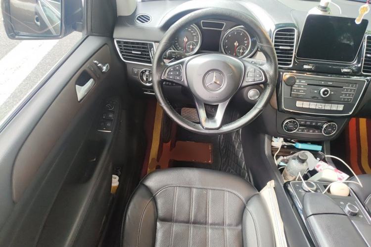 Used Mercedes-Benz GLE 2017 GLE 320 4MATIC Dynamic Model Steering Wheel