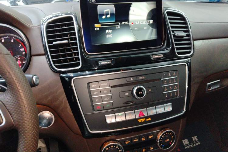 Used Mercedes-Benz GLE 2017 GLE 320 4MATIC Dynamic Model Audio And AC Panel